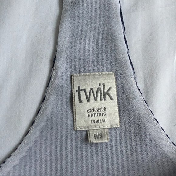 Simons Twik Camisole - Picture 2 of 3